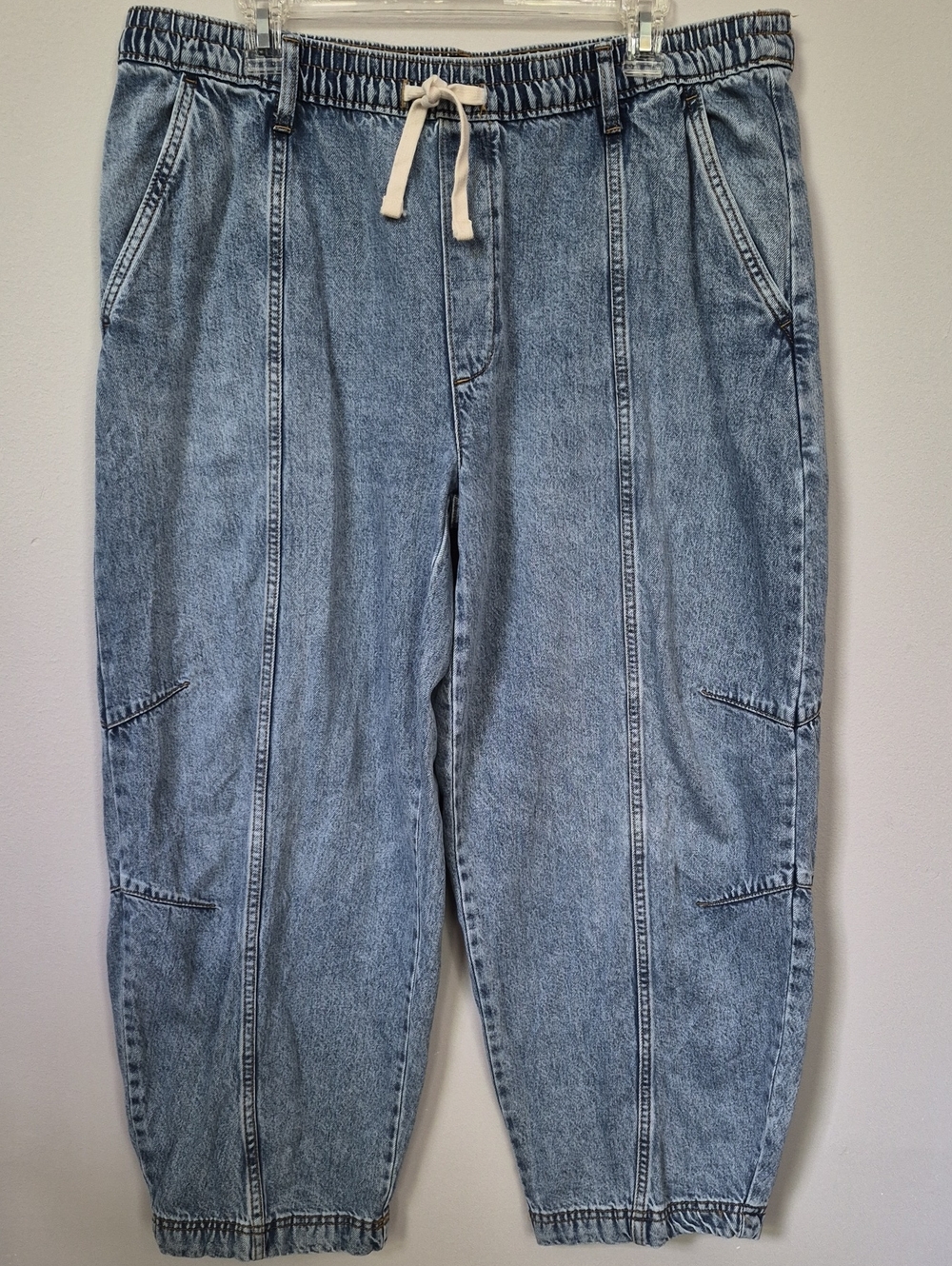 Barrel Leg Jeans Women's XL Elastic Waist Pull on Drawstring Light Wash Denim